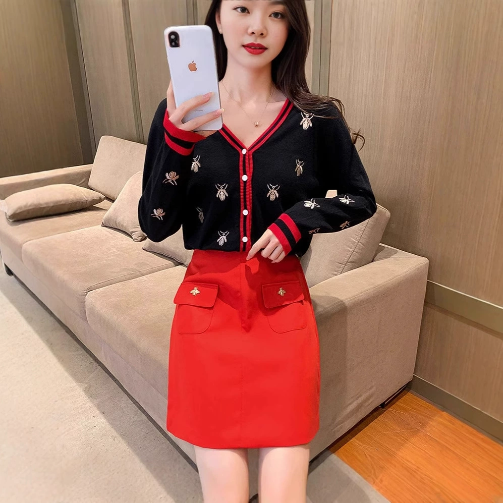 2024 весна и осень корейский свободный женский свитер женский трикотажный кардиган темперамент с воротником маленький ароматный трикотажный топ