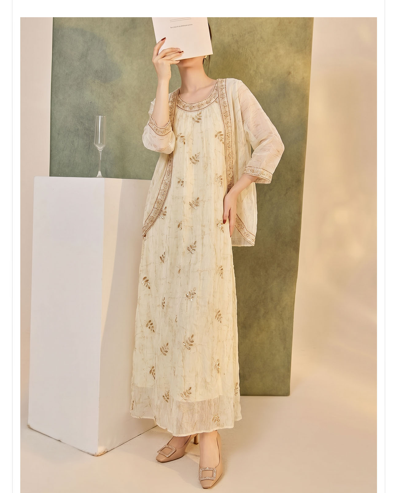 Bộ cardigan thêu đính cườm và đầm phong cách nữ tính — bộ đồ, Trang phục, Áo khoác chi tiết 10