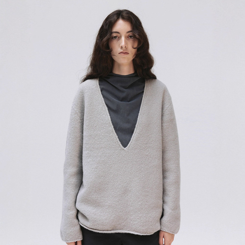 Th~Row Wool Sweater Women's 2025 Autumn and Winter New High-End V Neck Lazy Style Knitted Th~Row Wool Sweater Women's 2025 Autumn and Winter New High-End V Neck Lazy Style Knitted
