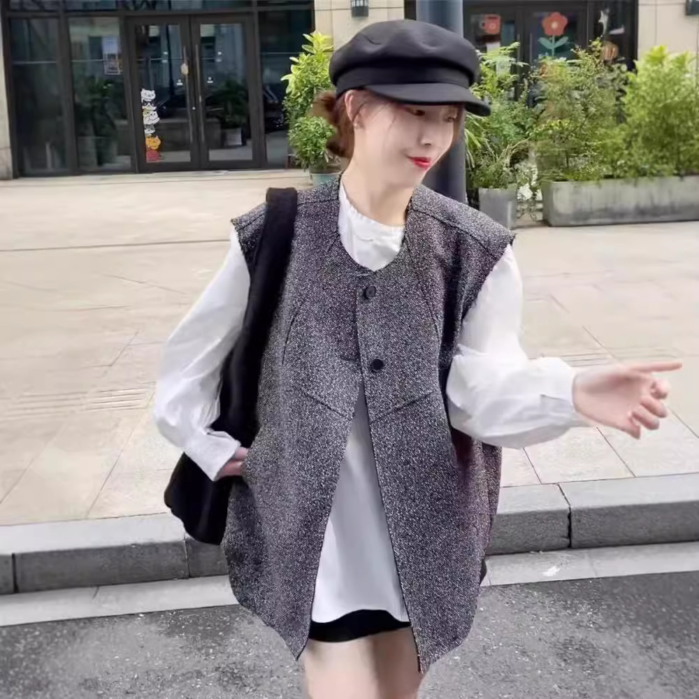 Autumn fashionable vest sleevless