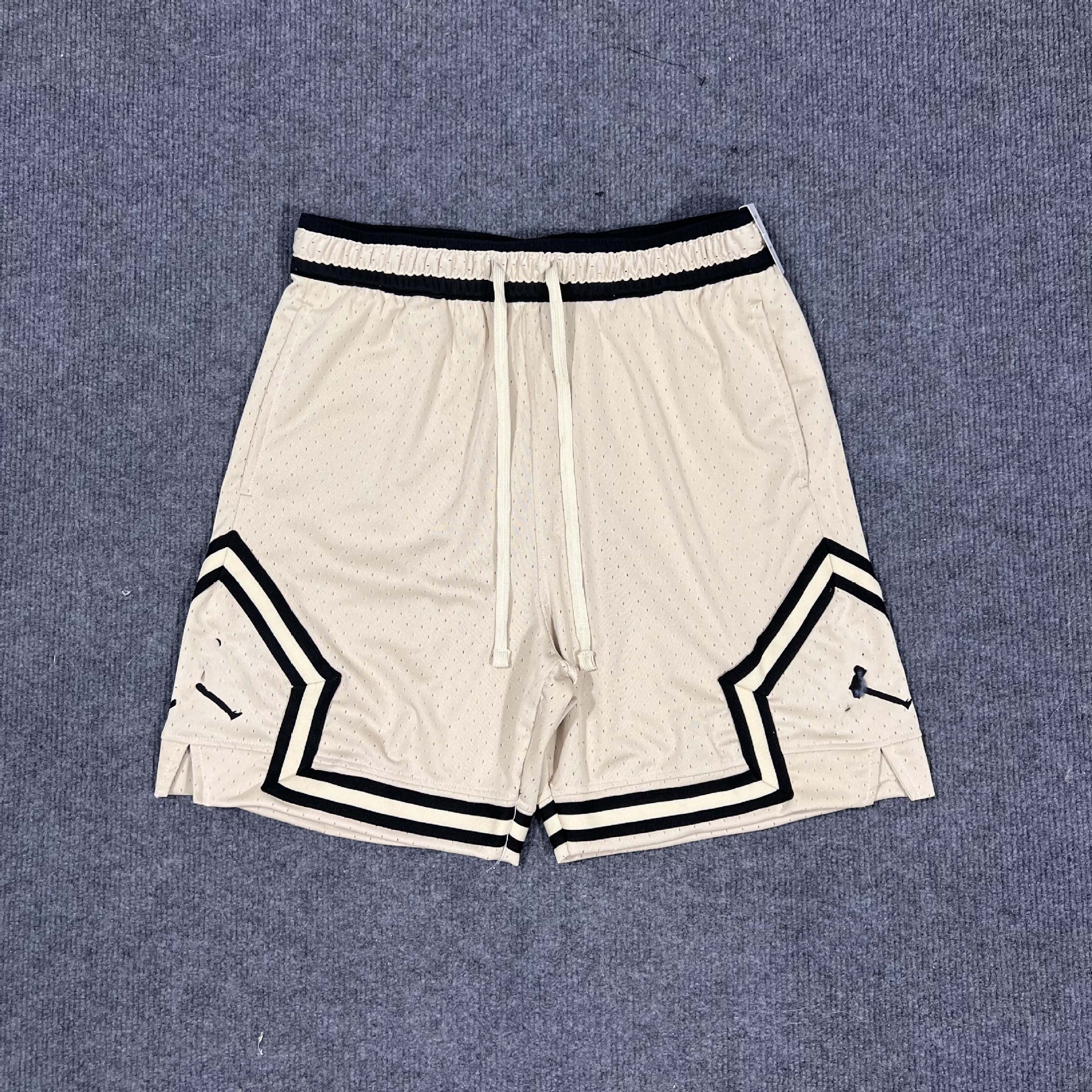 Nuevo estilo americano AJ trapecio moda transpirable deportes de secado rápido pantalones de cinco puntos pantalones de entrenamiento pantalones cortos de baloncesto pantalones cortos de futbol