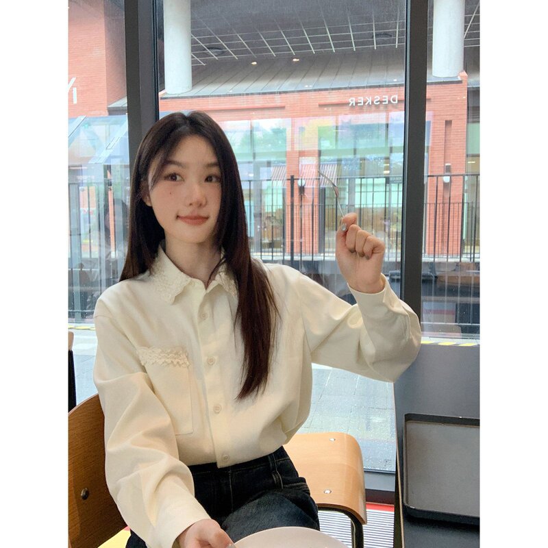 Woven lace trim pocket long-sleeve shirt for women, spring and autumn elegant blouse with a unique design Woven lace trim pocket long-sleeve shirt for women, spring and autumn elegant blouse with a unique design