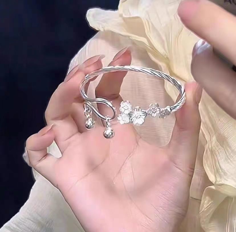 Pulsera de campana de ciruela