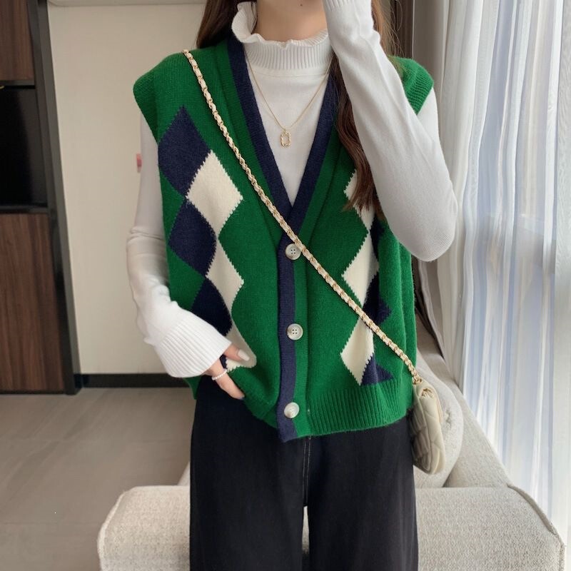 Retro Diamond Knit Sweater Vest for Women 2026 Spring and Autumn New Loose V-neck Sleeveless Cardigan