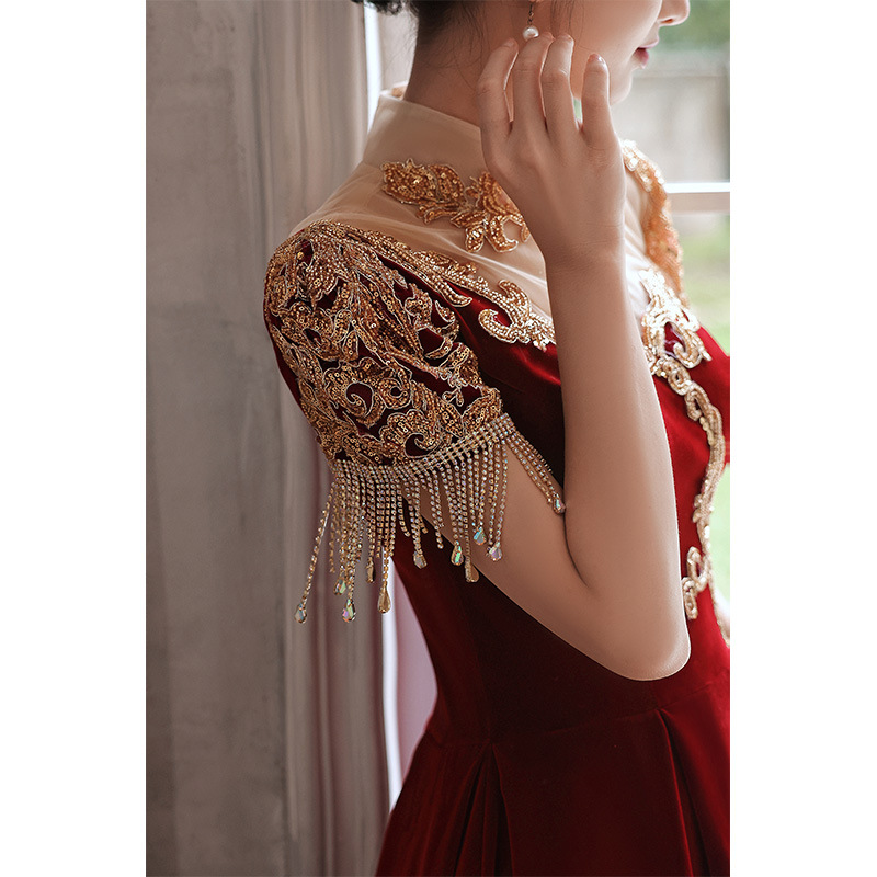 Vestido de novia estilo chino de terciopelo, nuevo estilo 2025, vestido de novia para mujeres pequeñas, vestido de compromiso de otoño y verano, sencillo y elegante.