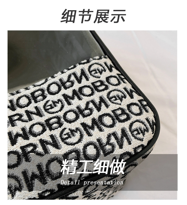 The makeup and toiletries bag can enhance the appearance level. The transparent PVC makeup box is portable and has a large capacity Item Picture