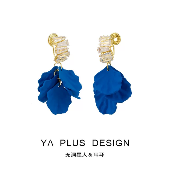 2026 New Model Unique Light Luxury Sparkling Diamond High-End Blue Petal Earrings Ear Studs Mosquito Coil Earrings Ear Clip