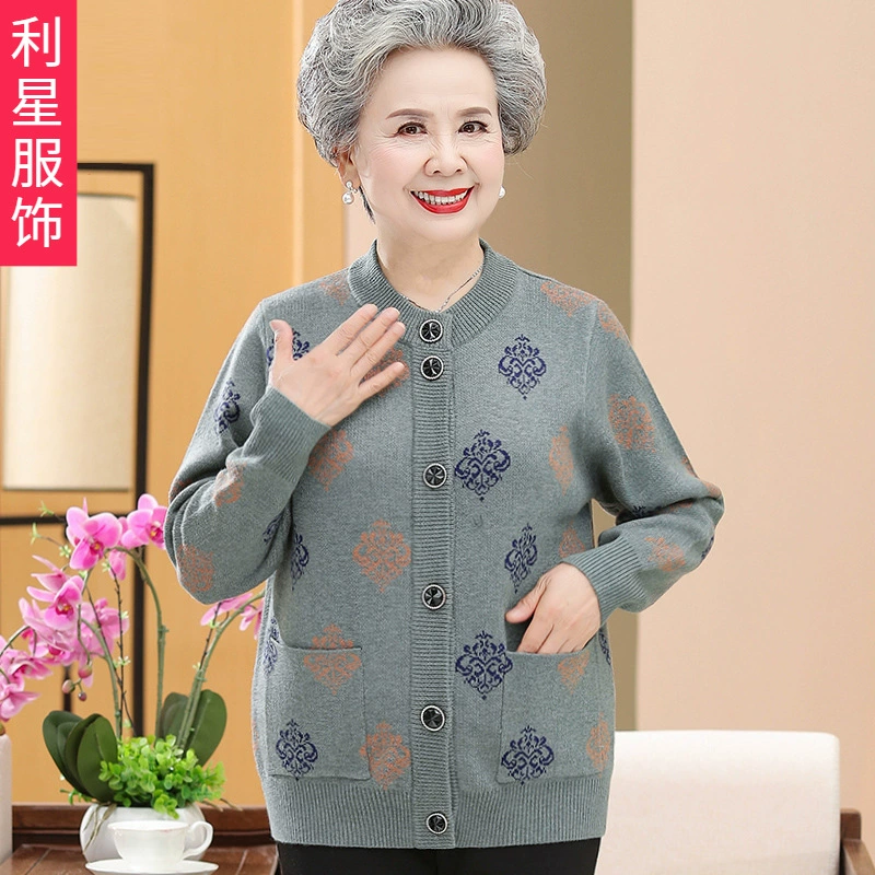 Зимний свитер для бабушки Кардиган на флисовой подкладке Весна и осень для женщин среднего и пожилого возраста Вязаное пальто для мам Одежда для пожилых людей