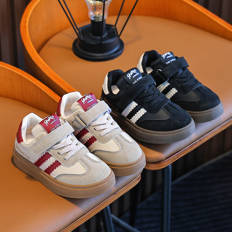 Zapatos para niños, zapatos deportivos de entrenamiento para niños, zapatos de skate de primavera y otoño 2025, nuevos zapatos de cuero casuales para estudiantes de primaria de niñas