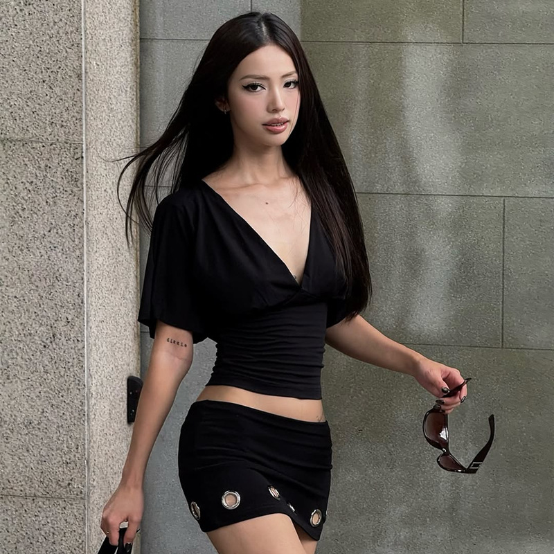 유럽과 미국의 ins 스타일 여성 여름 신작 섹시 로우 컷 깊은 v 넥 솔리드 컬러 백리스 레이스 업 반팔 티셔츠 탑