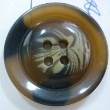 厂家批发树脂树脂纽扣G300服饰各种规格服装西装