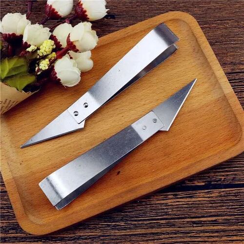 Factory direct supply of multifunctional stainless steel hair pullers, pig hair clips, chicken hair clips, fish bone clips, hair plucking tweezers wholesale