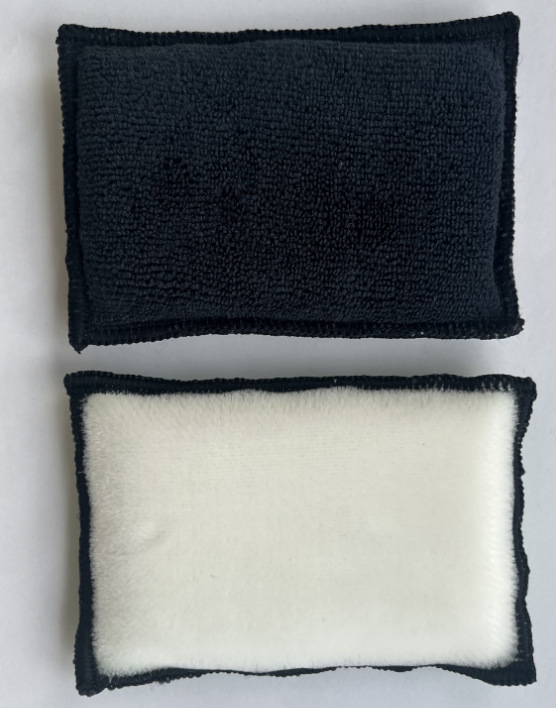 검은색 수건 + 흰색 브러시 천