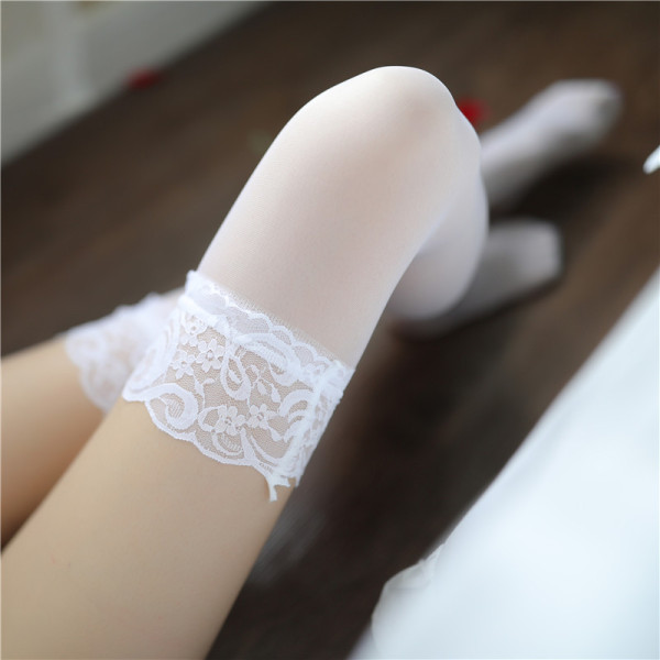 Lace tights