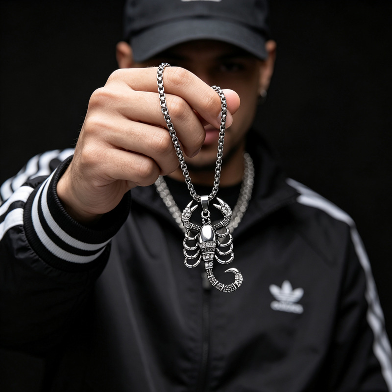 Hip Hop Nightclub Street Dance with Rhinestone Scorpion Pendant Personalized Design European and American Men's Necklace Jewelry in stock Straight Hair