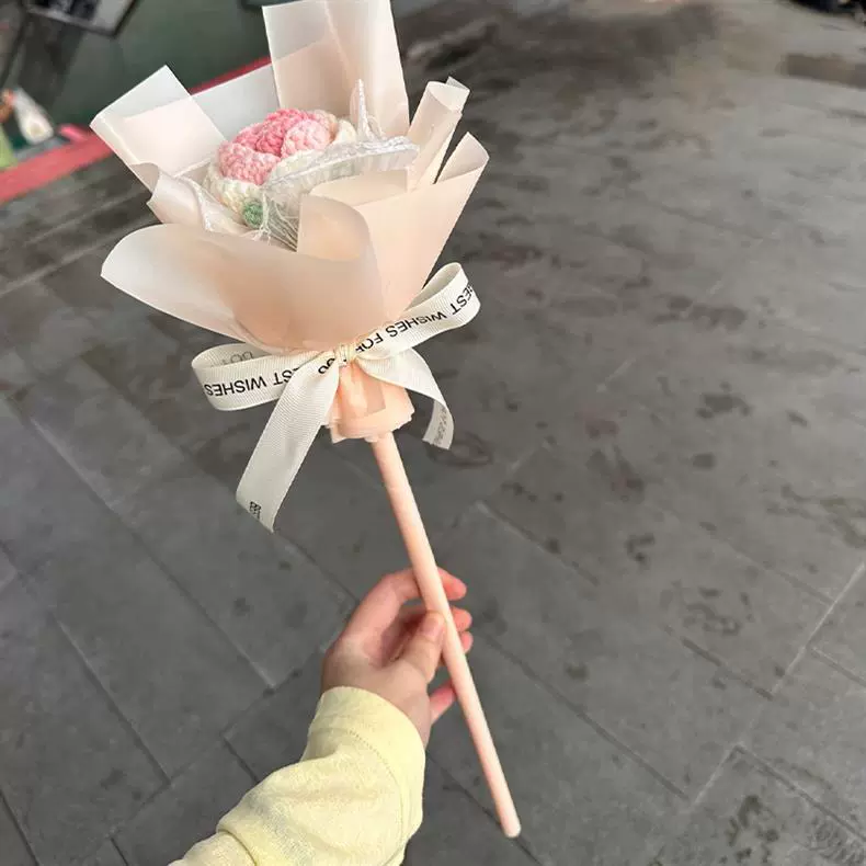 成品玫瑰花束手工花针织毛线花编织钩织迷你单支花束儿童手工批发