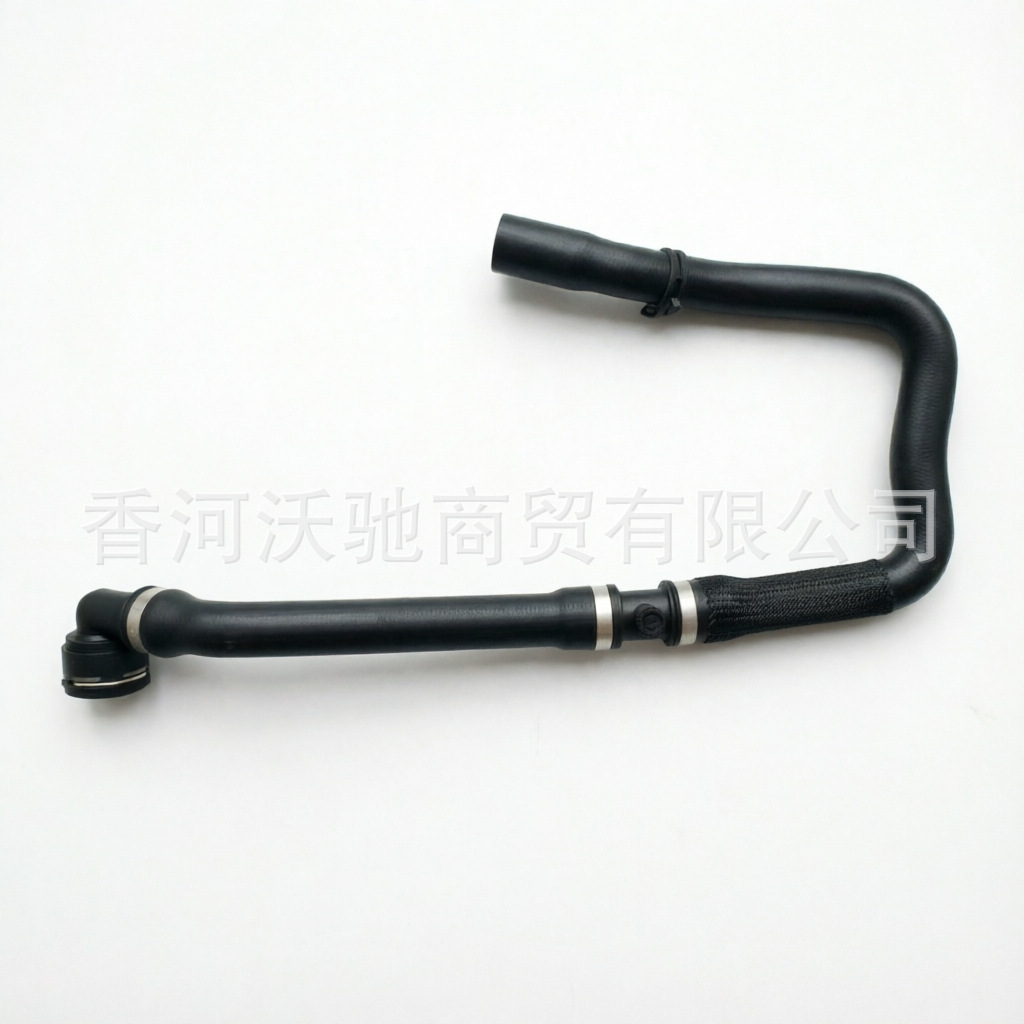 LR032347/LR094509 is suitable for the upper water cooling hose of Land Rover Evoque and Freelander 2
