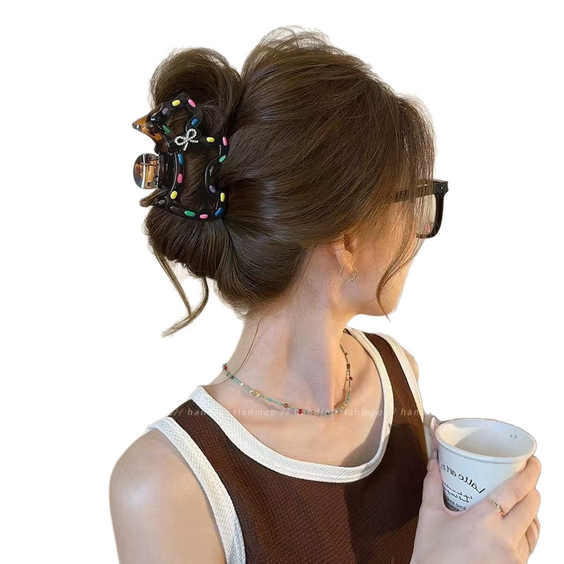 フルダイヤモンドリボンカラフルな水玉模様の子犬ヘアクリップ、髪の量が少ない女性に適しています 2025 新しいヘアクリップサメクリップ|undefined