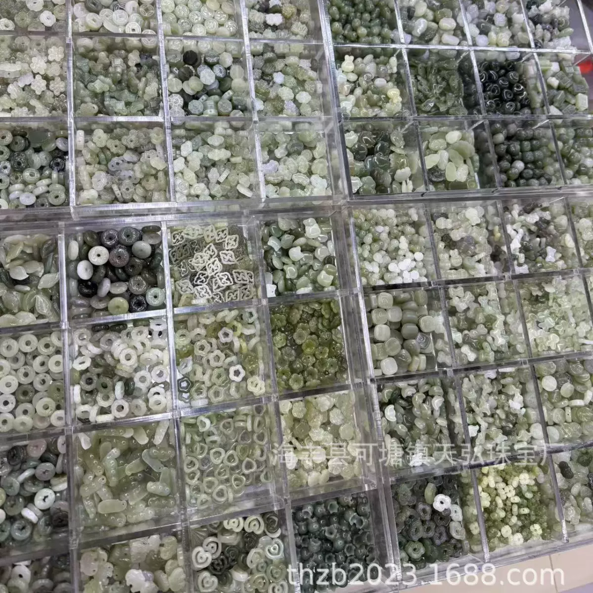 厂家批发 青海料和田玉小配饰 尾货特价处理 多题材DIY跑量和田玉