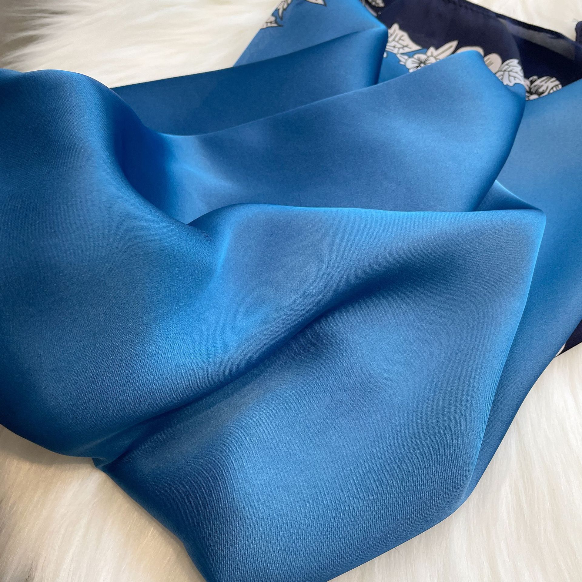 Simple solid color scarf for women, simulated silk square scarf 70cm European and American basic style with shirt, professional scarf to tie hair_voghion.com
