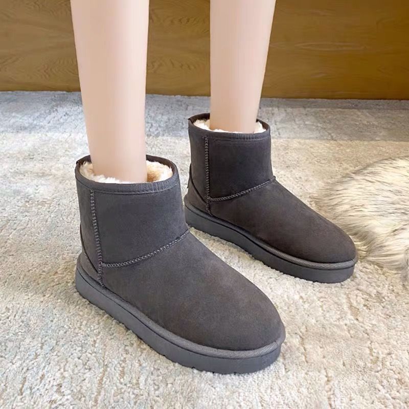 Botas de nieve del noreste de las mujeres en invierno de 2025 nuevos zapatos casuales de algodón de mujer con zapatos de nieve de terciopelo calientes