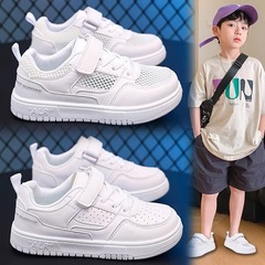 白い靴 2025 新しい夏メッシュ通気性子供キャンパス女の子スポーツ白スニーカー男の子ソフトソールの靴