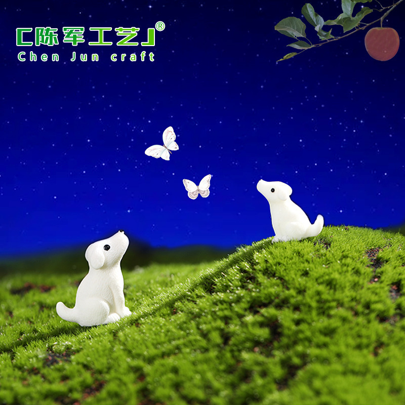 Chen Jun Crafts Resin Big Dog Puppy Looking up DIY Crafts White Dog Decoration Car Ornament