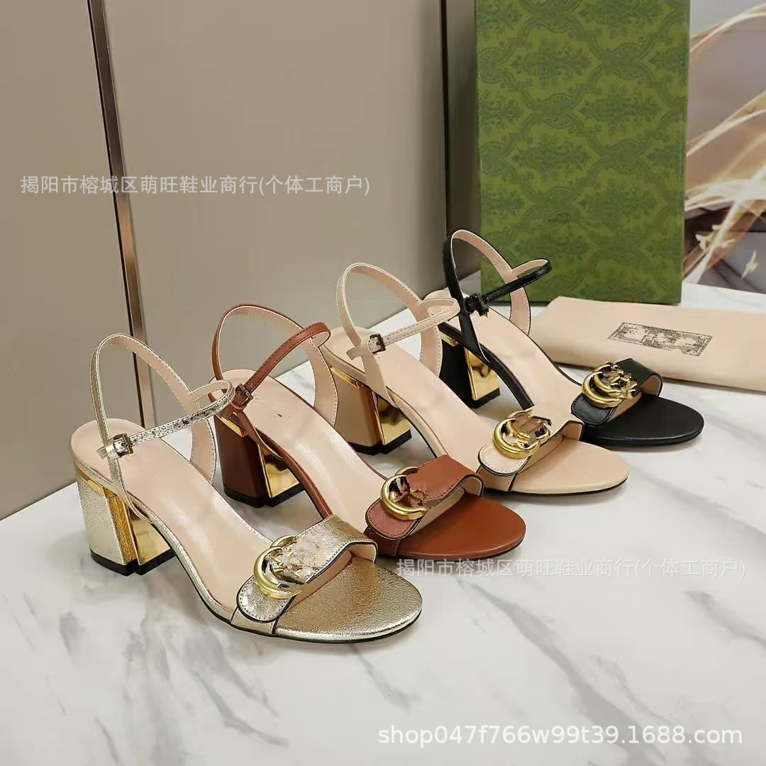 G familia transfronteriza 2024 nuevo verano versátil sandalias de talón grueso con tacones altos de dedos de mujer zapatos de mujer tamaño pequeño