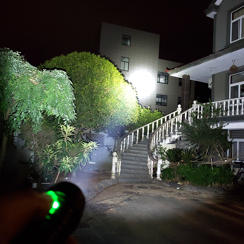 Transfronteriza pequeña pistola de acero L2 linterna de luz fuerte mini portátil conveniente al aire libre recargable lámpara LED de iluminación de aleación de aluminio