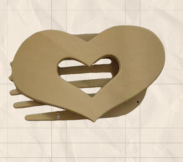 하트 모양의 프로스트 라이트 커피