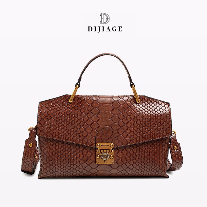 Guangzhou Foreign Trade Women's Bag Retro Snake Pattern Women's Bag New Versatile European and American Style Snake Pattern Messenger Bag Cross-Border Trend