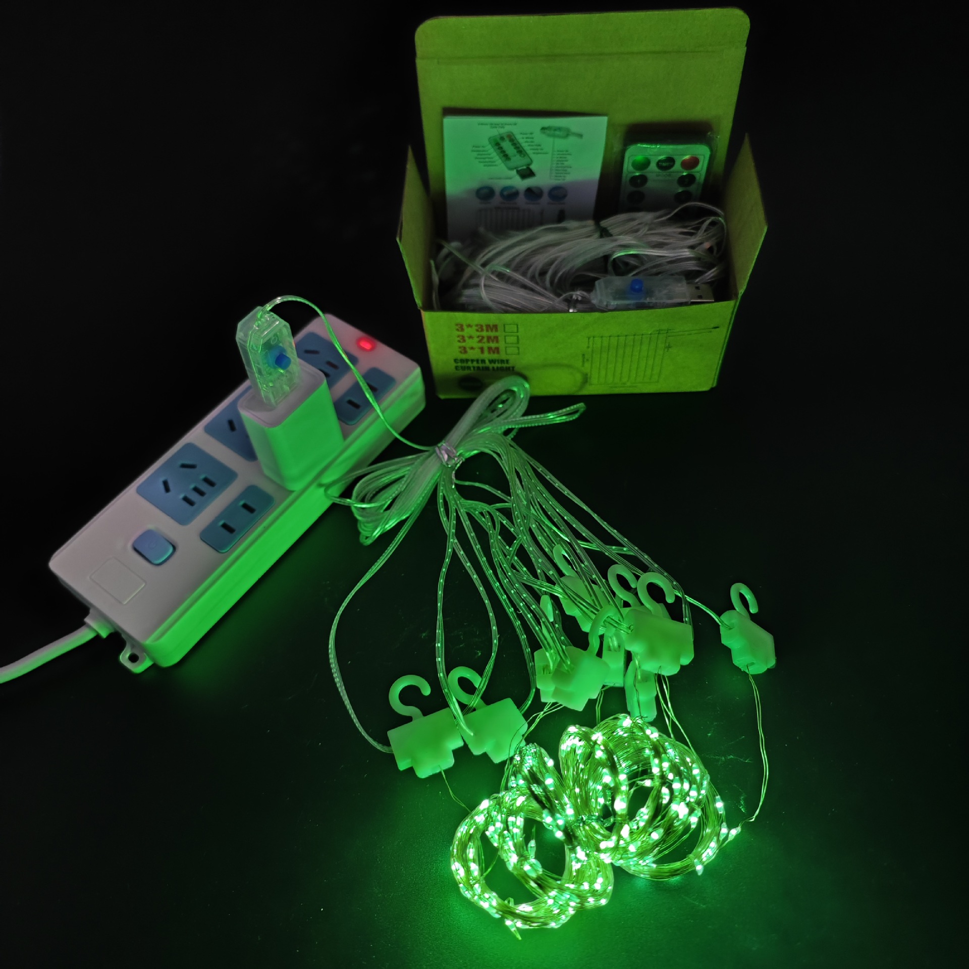 Guirnalda de luces LED de alambre de cobre de 3x3 metros con ganchos, control remoto y enchufe USB, para decoración de cortinas de dormitorio, disponible para envío transfronterizo.