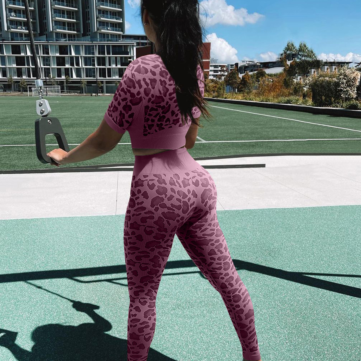 Sports Leopard Nylon Round Neck Tracksuit T-shirt Leggings display picture 1