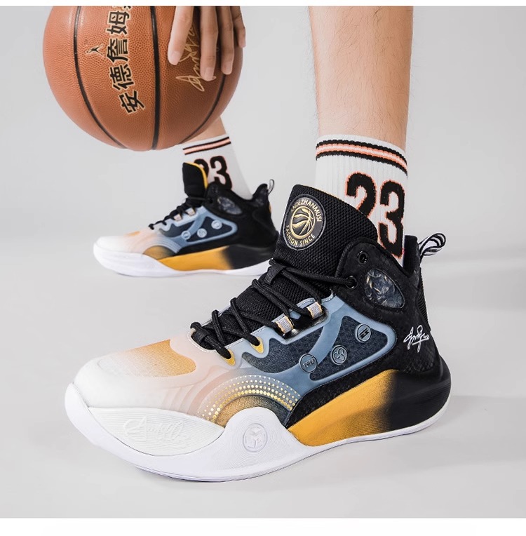 Basketball Shoe Image 4