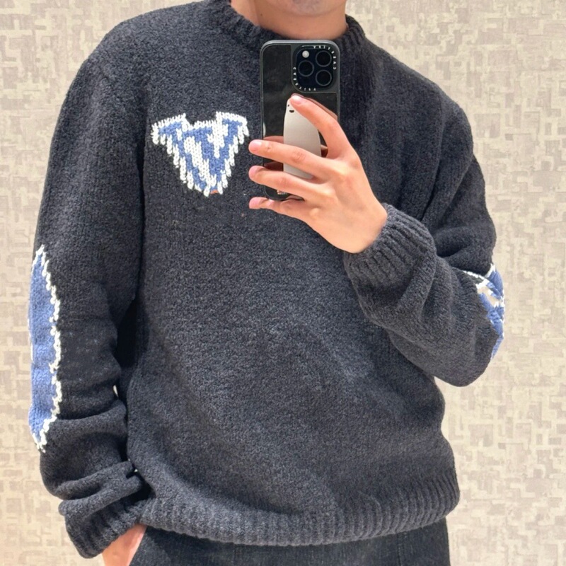 天井の毒家バージョンのロバの家のスキーシリーズは花の丸首の花卉の標識の男女のニットの底のセーターを埋めます。|undefined