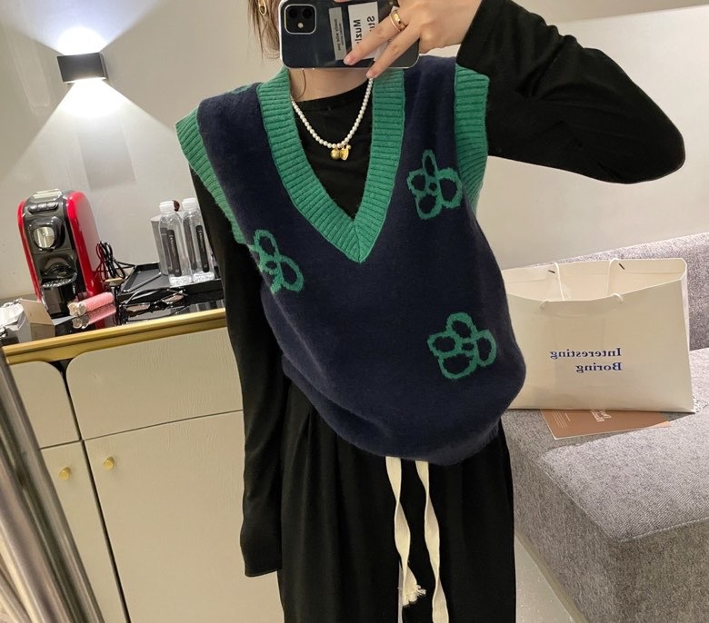 T7807 小花朵针织背心