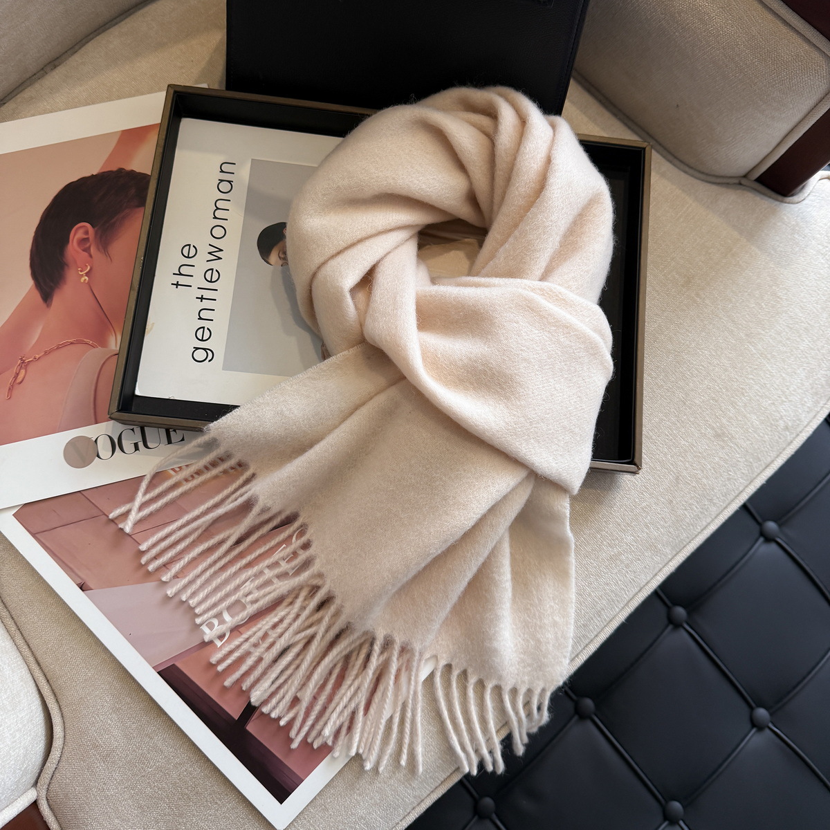 新款素色高品质纯色100%羊毛围巾女士气质百搭冬季保暖山羊绒围脖