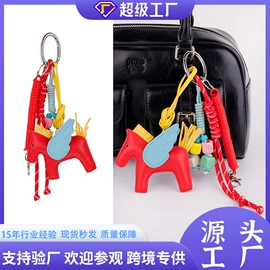 包挂件;鞋扣;挂饰挂件