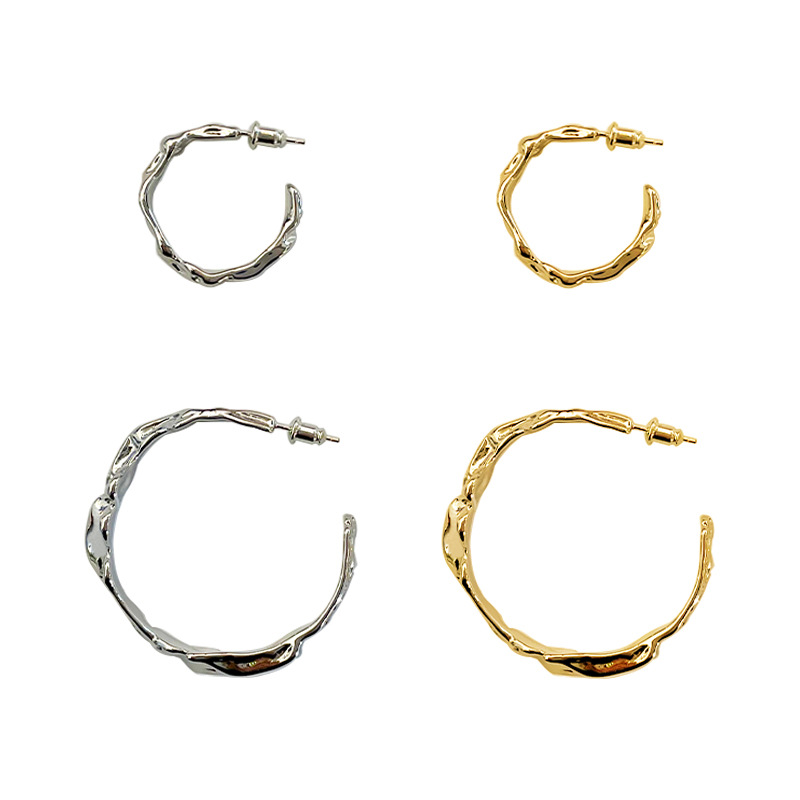Gold-toned C-shaped Large Circle Stud Earrings Retro Style_voghion.com