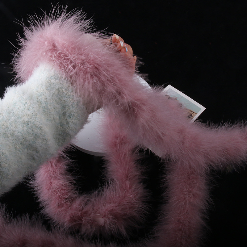 스킨 파우더 2m 모피는 약간의 털빠짐이 있을 수 있으니 촬영시 주의하시기 바랍니다.