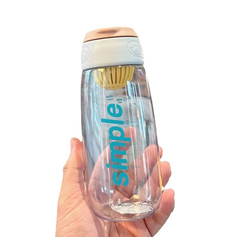 Xinbedi nueva taza de plástico taza de abrazo fresco transparente colador taza de agua Flip taza de agua portátil para las niñas