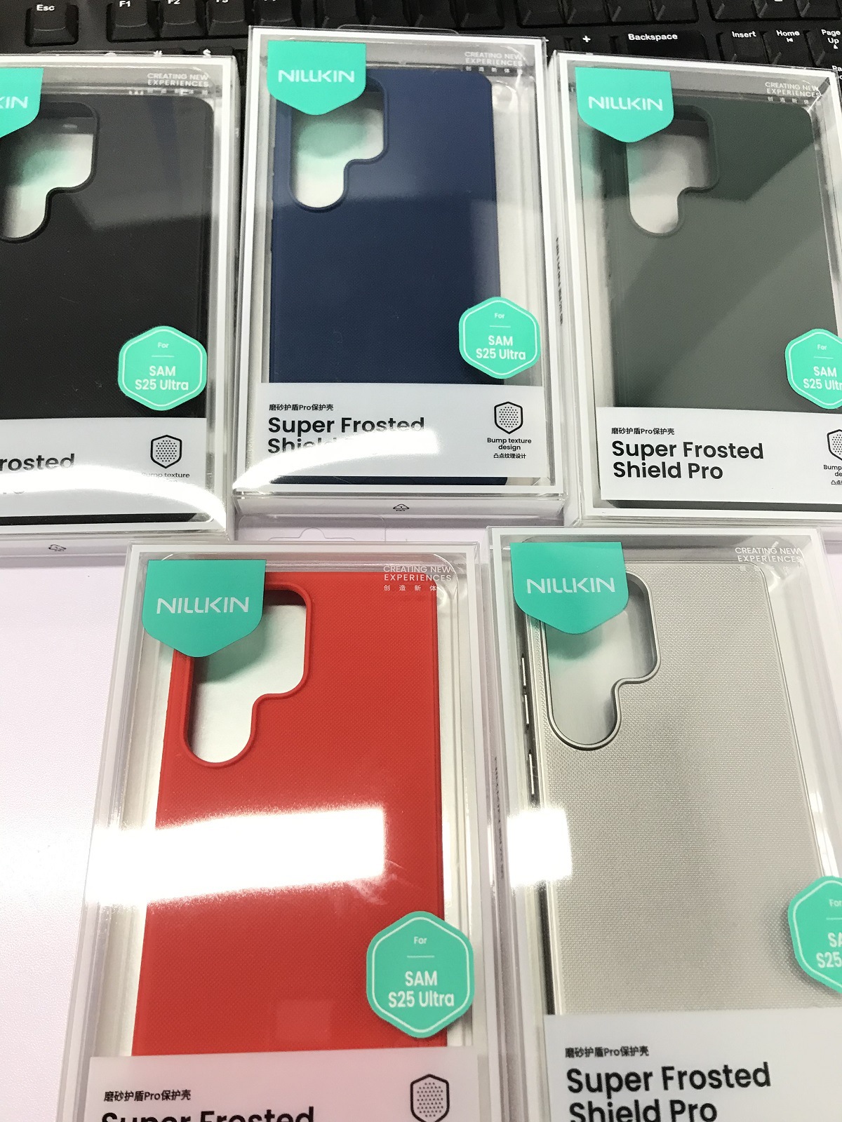 Ốp lưng Nillkin chống rơi mờ nhám Pro cho Samsung S25 Ultra — Shield PRO màu đen, Lá chắn PRO màu xanh lam, Lá chắn PRO màu đỏ, Samsung S25 chi tiết 21