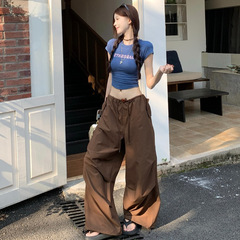 甘くてクールなホットガールスーツレタープリント半袖ショートTシャツレディース夏レトロコーヒー色オーバーオールパンツ2点セット