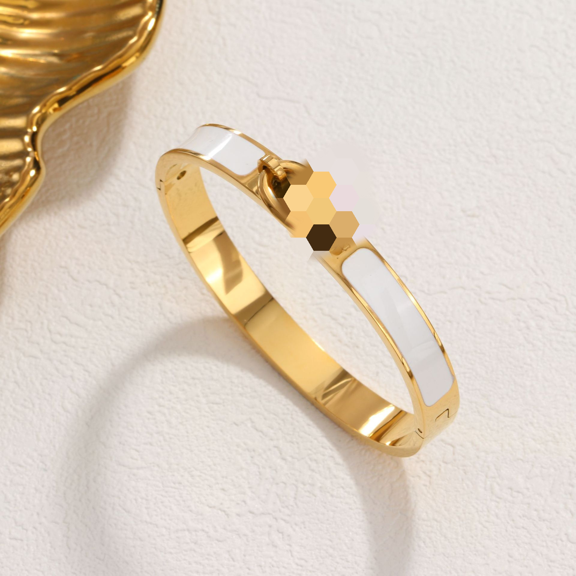 23 돼지코 화이트 팔찌 골드