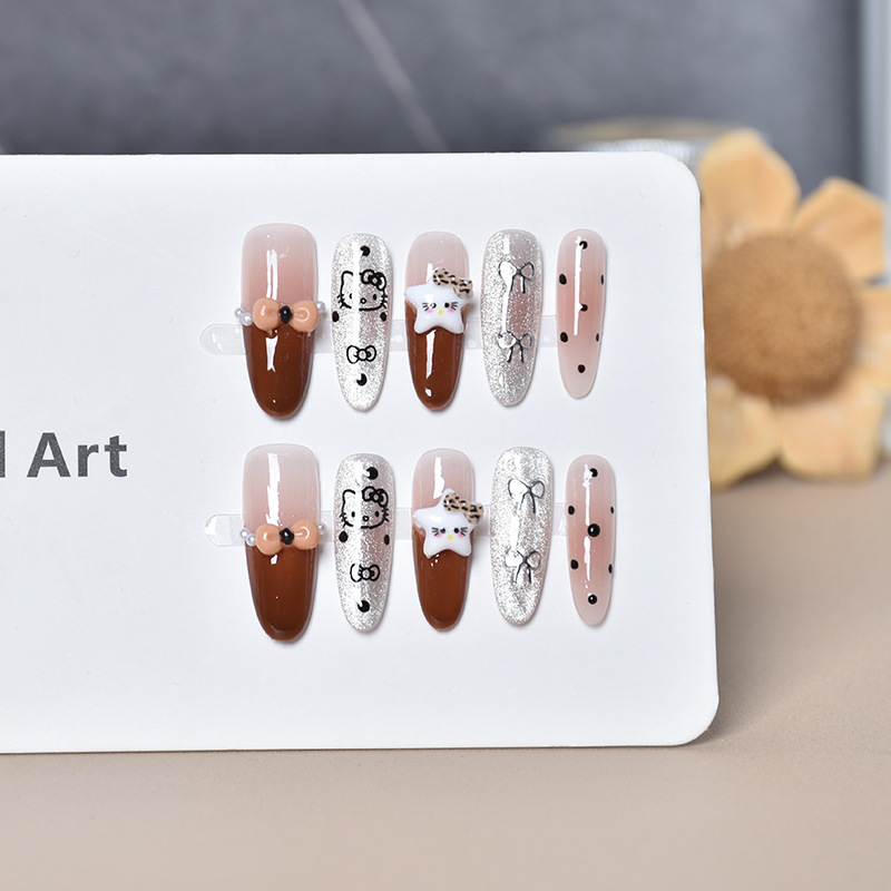 Uña hecha a mano KT gato lindo dibujos animados de uñas mediano y largo desgaste de uñas falsas desgaste de uñas al por mayor