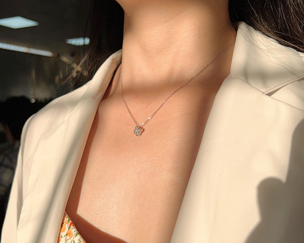 Fashion Four Leaf Clover Sterling Silver Inlay Zircon Pendant Necklace 1 Piece