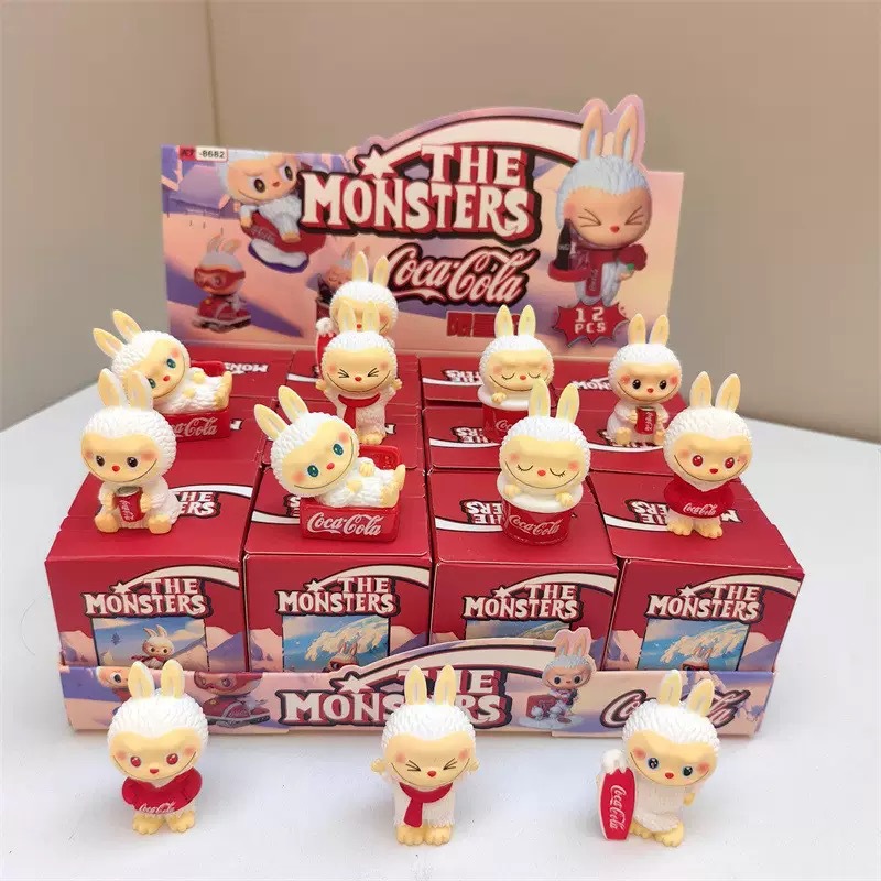 Caja ciega flocada de dibujos animados de tela rabu, lindo y lindo grano de alto valor, mini muñeca, modelo de decoración de escritorio, regalo