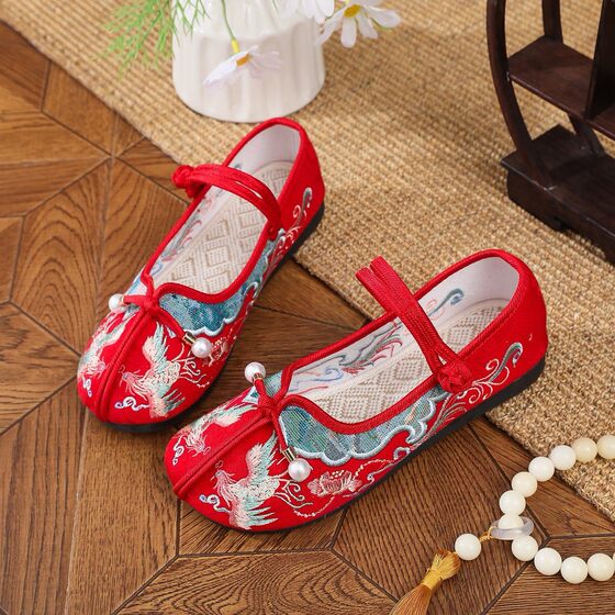 New Ethnic Style Embroidered Shoes Old Beijing Cloth Shoes Women's Round-toe Comfortable Square Dance Flat Shoes Tassel Tea Clothes Shoes