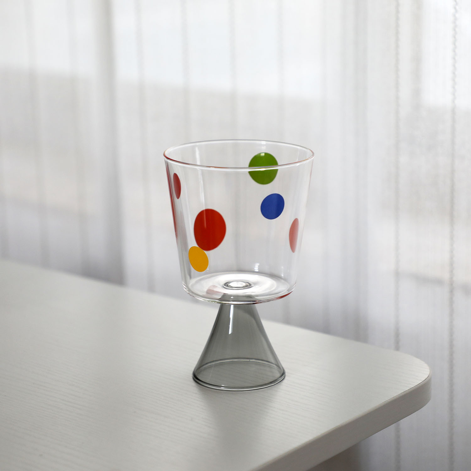 Goblet gray bottom