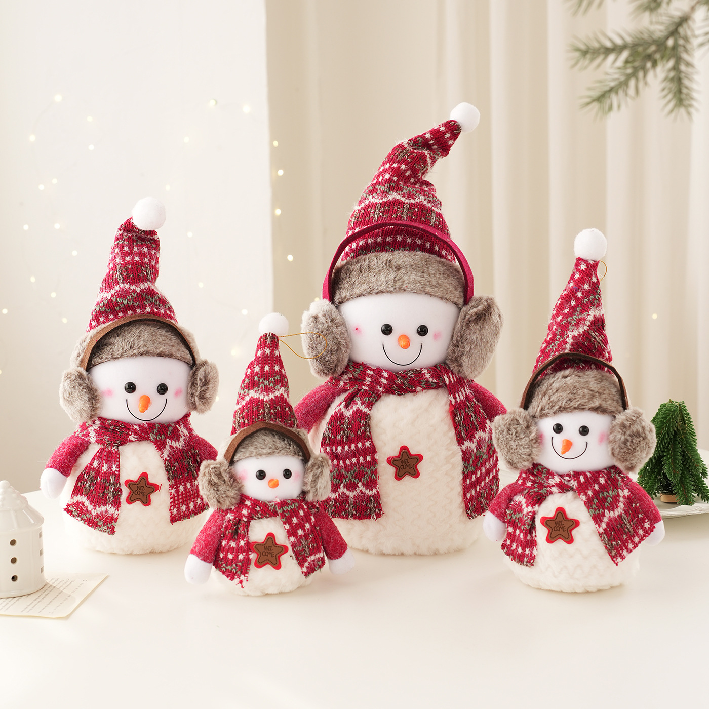 Nueva decoración de Navidad roja y blanca muñeca muñeca muñeca muñeca decoración tela espuma diseño de escritorio